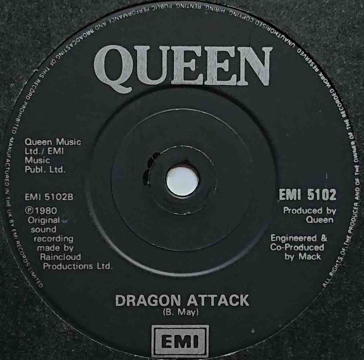 EMI 5102 Another one bites the dust Queen Label